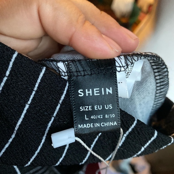 SHEIN Black and White Pinstripe Strapless Dress - Picture 6 of 6